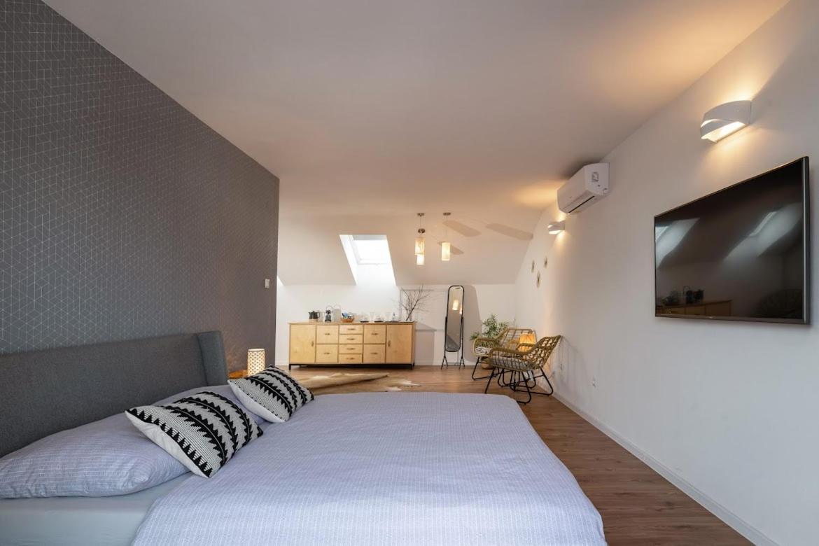 Apartman Pod Vezou 1 บันสกาบิสตรีตซา ภายนอก รูปภาพ